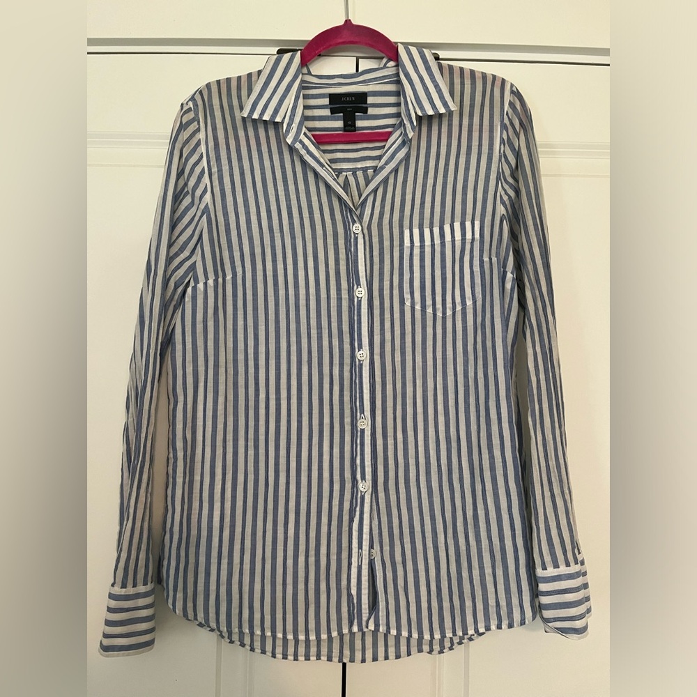 J CREW - Blue and white striped lightweight button down. GUC. Size 10.